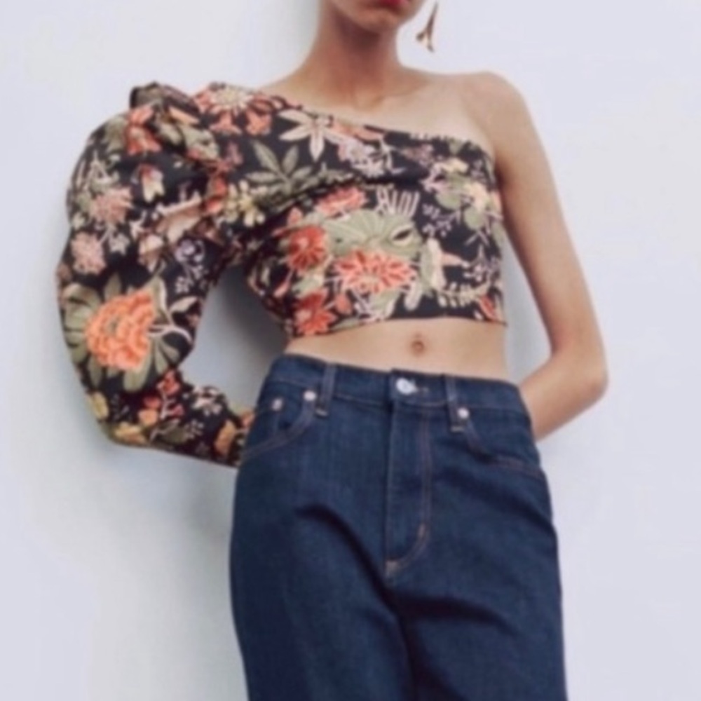 Zara Navy Blue Floral Asymmetrical One Shoulder Top • Size S